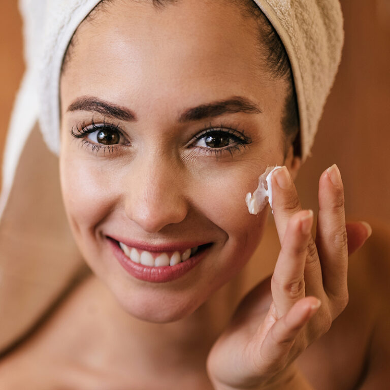 Por qué uso envases de plástico en cosmética facial